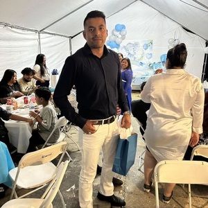 Meet your Posher, Juan tomas